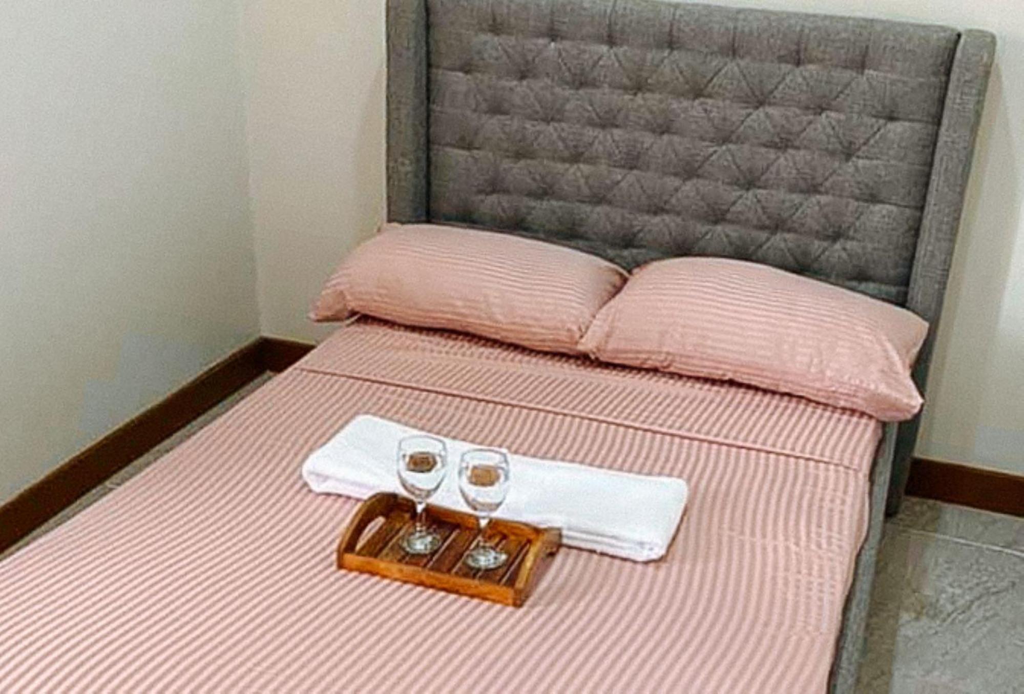 Leonila'S Travellers Inn Iloilo Zewnętrze zdjęcie